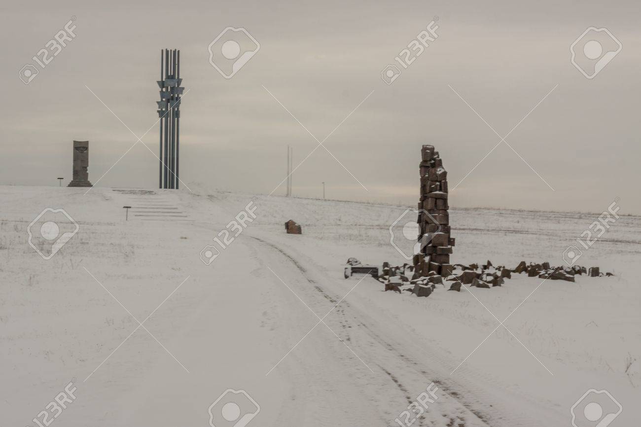 タンネンベルクのフィールド 1410 歴史的な場所のドイツ兵士と軍の戦いを磨くとき 冬時間 の写真素材 画像素材 Image