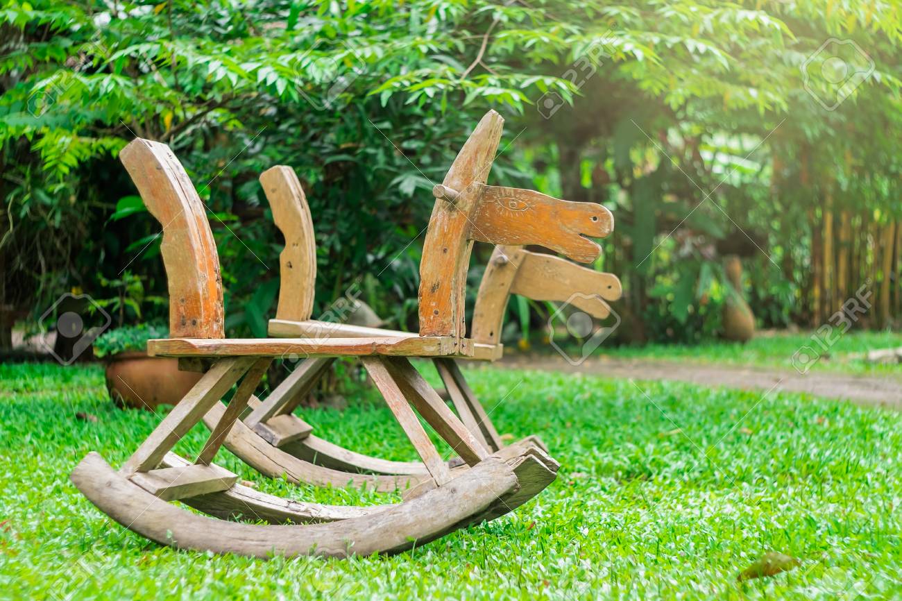 cheval bascule jardin