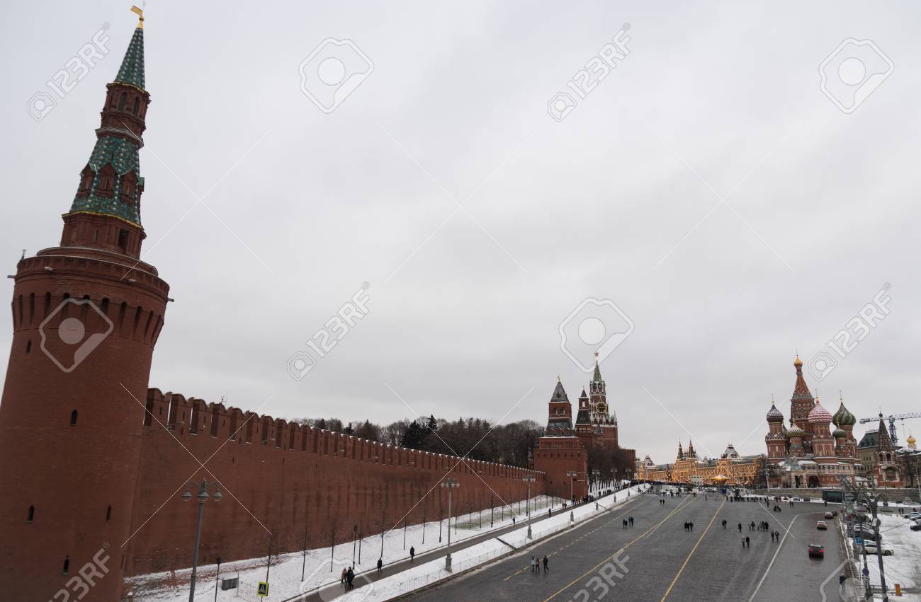 クレムリン ヴァシレフスキー降下 モスクワ ロシアのビュー の写真素材 画像素材 Image クレムリン ヴァシレフスキー降下 モスクワ ロシアのビュー の写真素材 画像素材 Image
