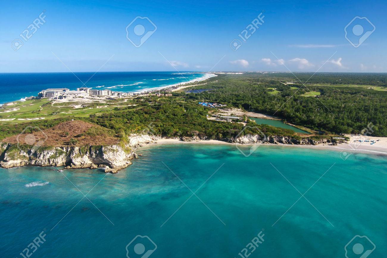 マカオ ビーチ ババロ ドミニカ共和国の航空写真ビュー の写真素材 画像素材 Image