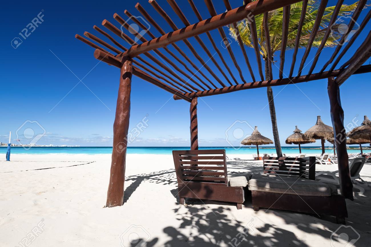 beach lounge bed