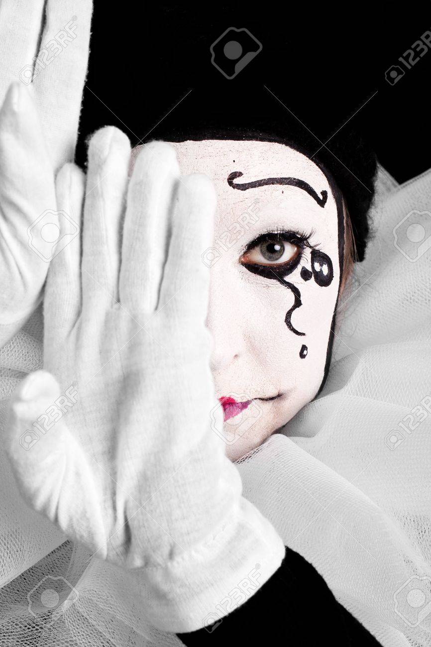 悲しいの女性ピエロの肖像画 の写真素材 画像素材 Image 悲しいの女性ピエロの肖像画 の写真素材 画像素材 Image