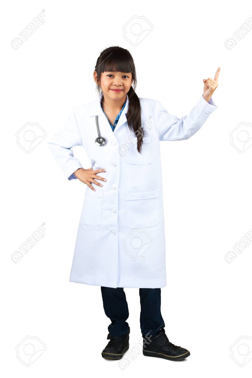 小さな医者 アジアかわいい女の子医師のような服を着て 何かを指しているが 白で分離 の写真素材 画像素材 Image 小さな医者 アジアかわいい女の子医師のような服を着て 何かを指しているが 白で分離 の写真素材 画像素材 Image