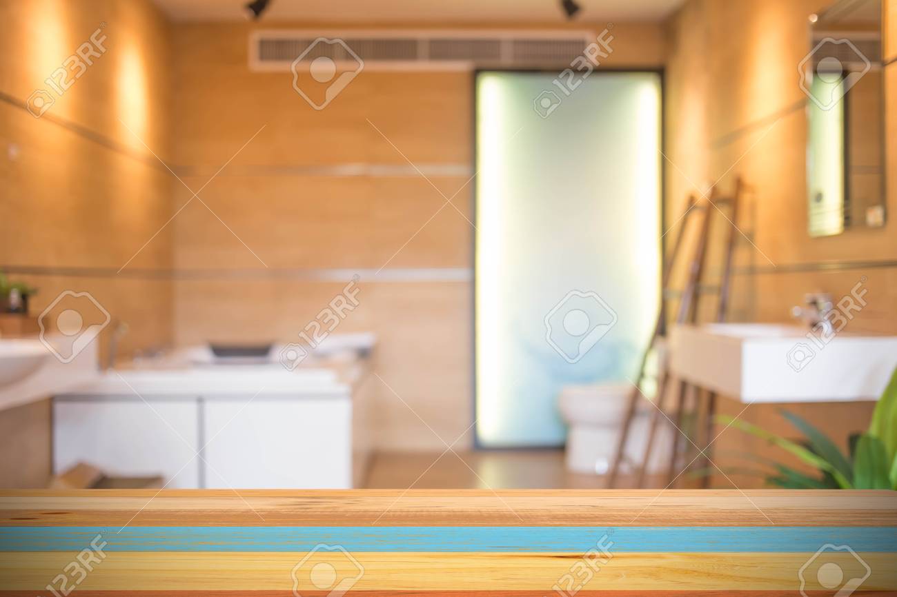 Cuarto De Baño Del Desenfoque Del Fondo, Plantilla De Exposición De ... Cuarto De Baño Del Desenfoque Del Fondo, Plantilla De Exposición De ...