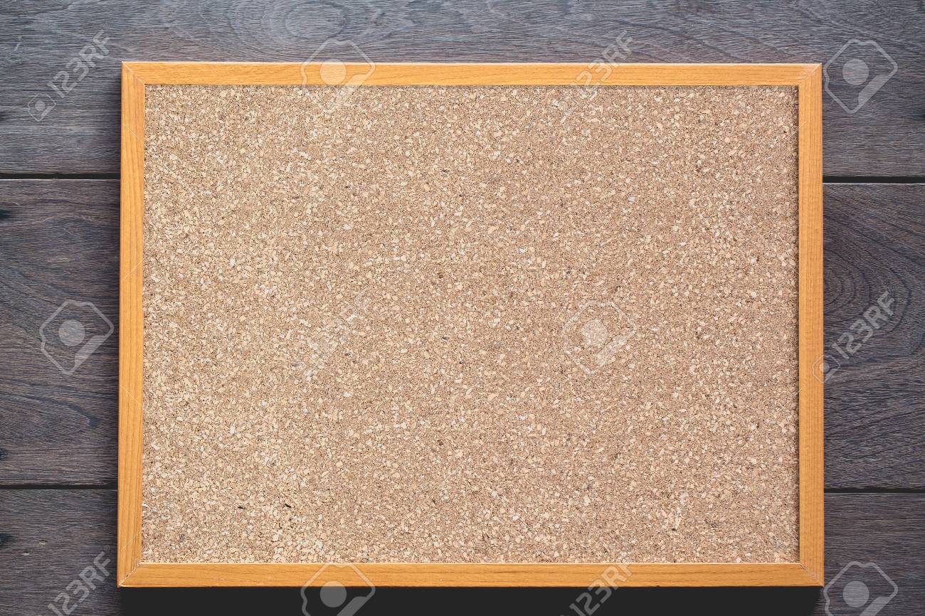 木製フレーム コルク ボード木材の背景に の写真素材 画像素材 Image