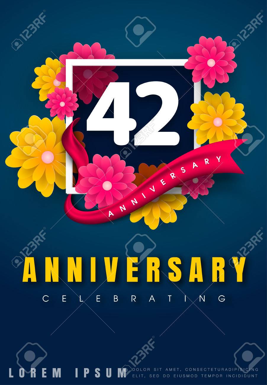 42 Ans Anniversaire Carte D Invitation Conception De Modele De Celebration 42e Anniversaire Avec Des Fleurs Et Des Elements De Design Moderne Fond Bleu Fonce Illustration Vectorielle Clip Art Libres De