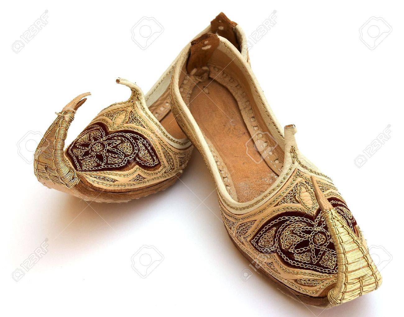 261995-a-pair-of-miniature-persian-or-arab-shoes-in-the-aladdin-style-.jpg