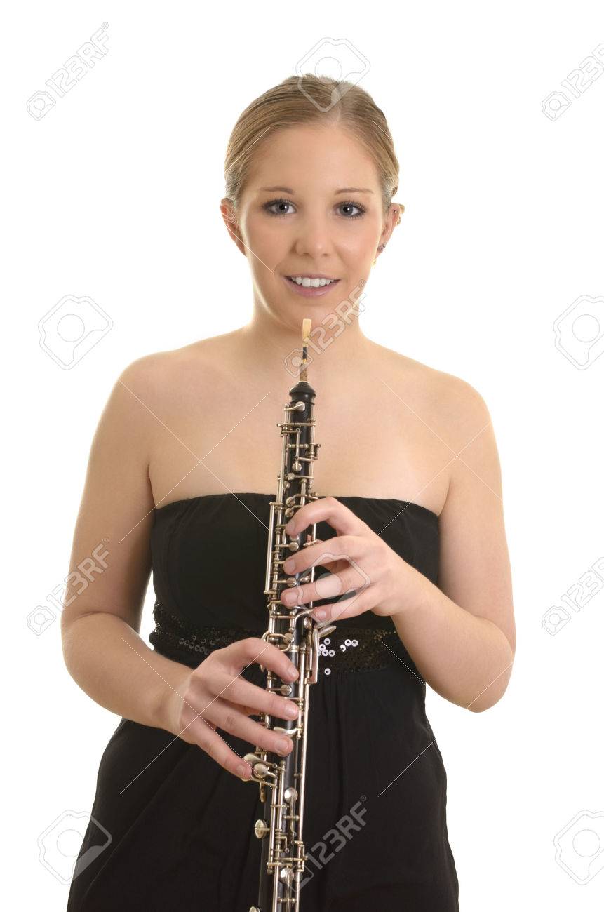 オーボエ スタジオ撮影再生かなり若い女性 の写真素材 画像素材 Image