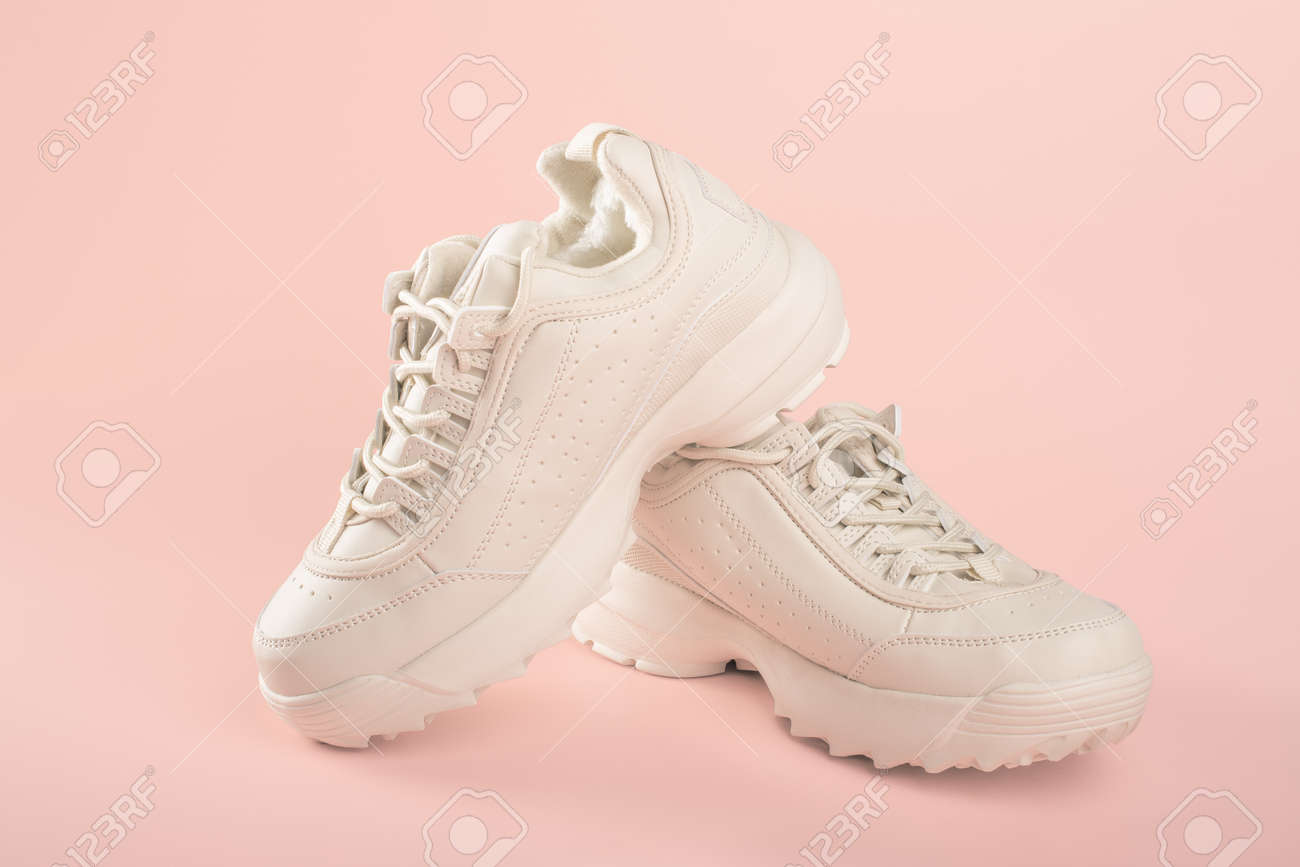 trendy womens white sneakers