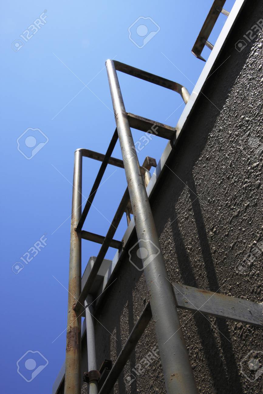 階段の屋上 の写真素材 画像素材 Image