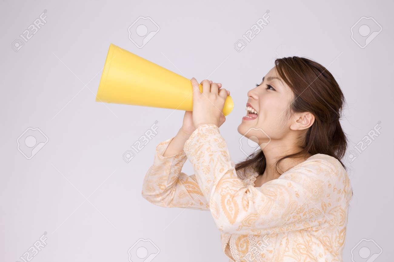メガホン応援女性 の写真素材 画像素材 Image