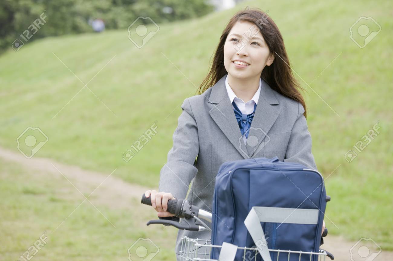 自転車 街撮り 女子高生 