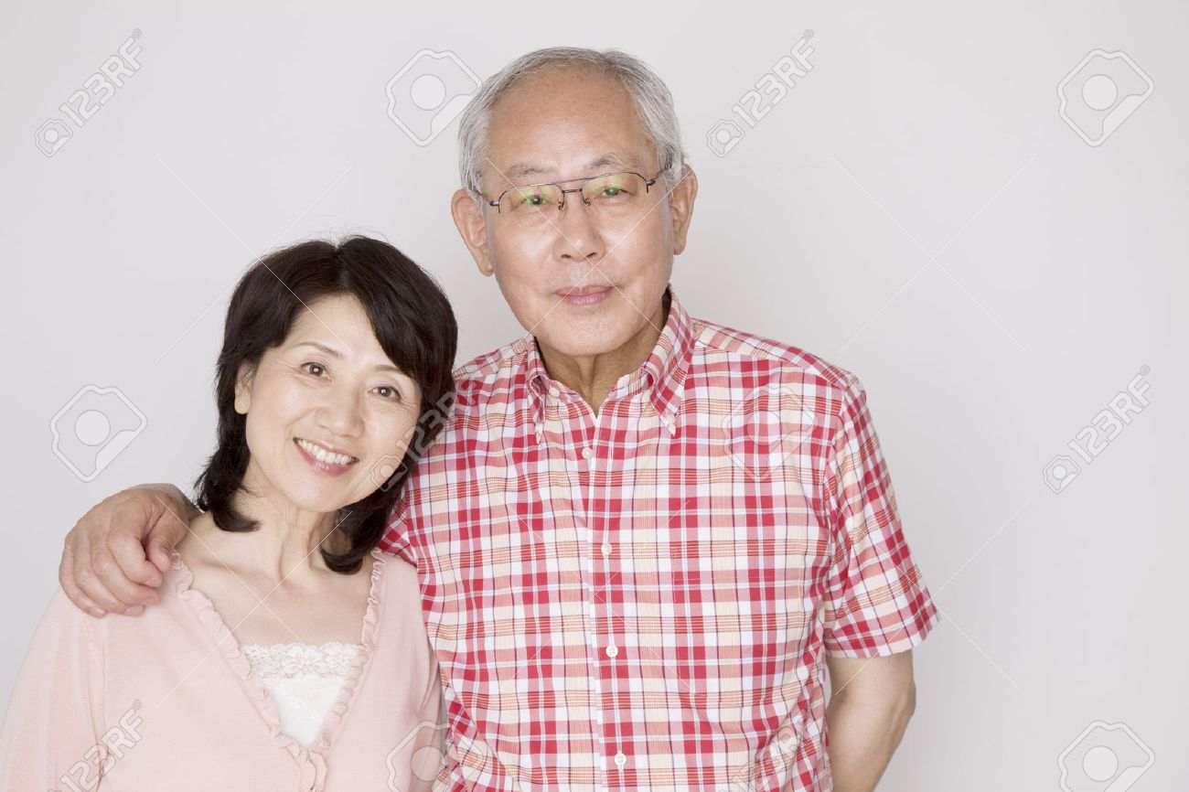 私の夫は彼の妻の肩に手を置く人 の写真素材 画像素材 Image 4002 私の夫は彼の妻の肩に手を置く人 の写真素材 画像素材 Image 4002