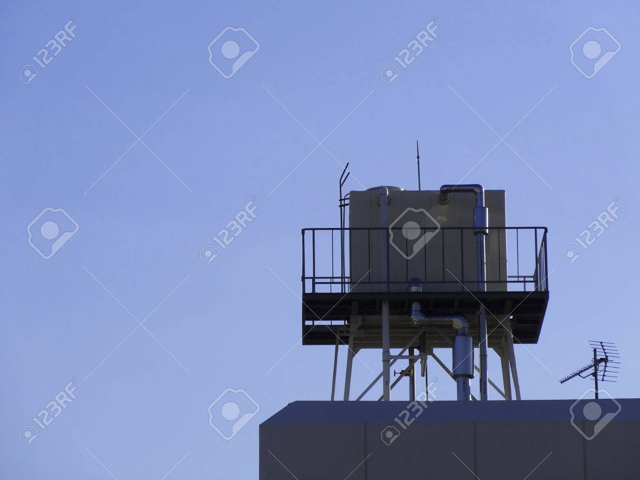 給水タンク Www Elsahariano Com