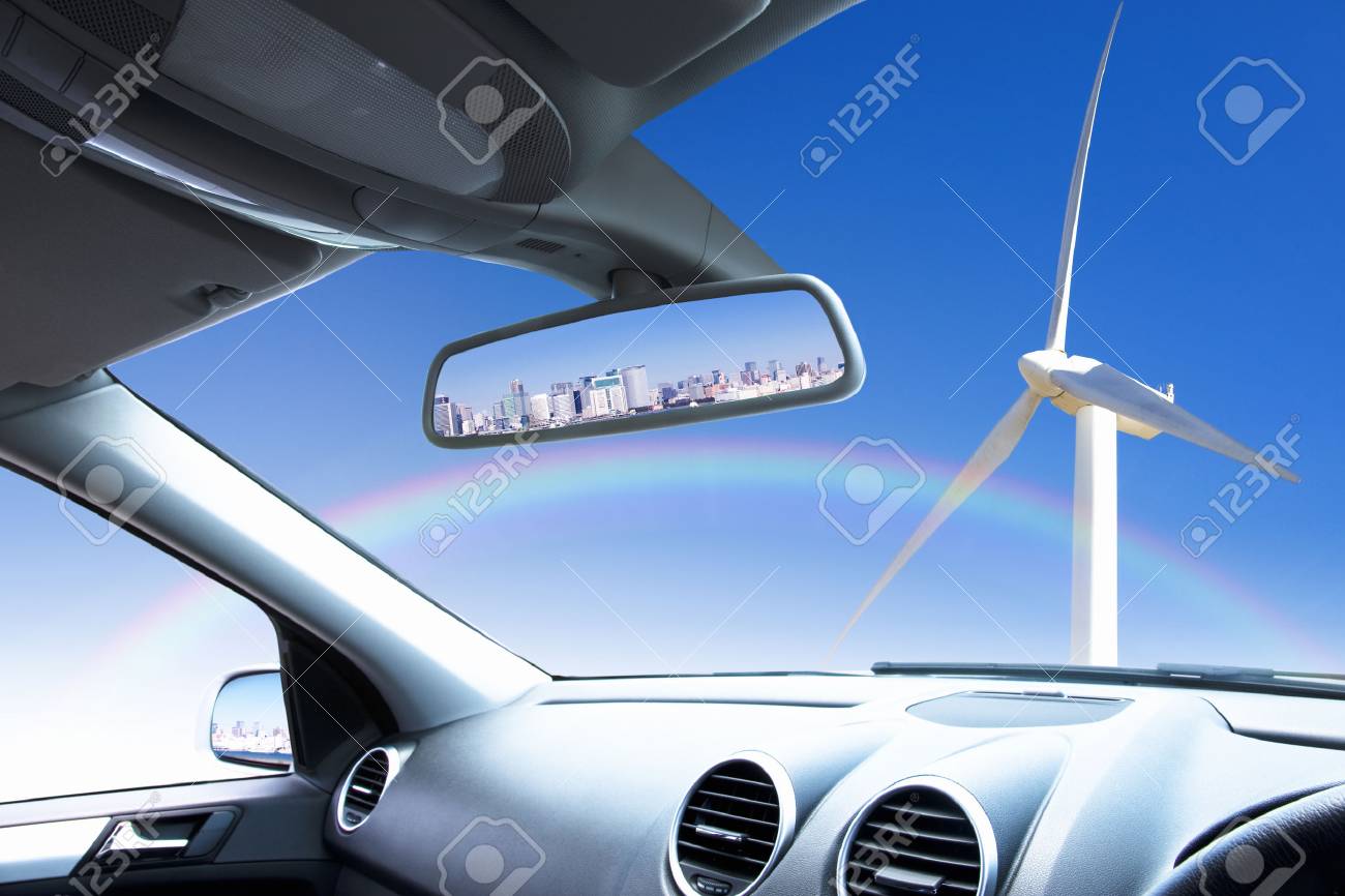 車の窓の上の風力発電の風車 の写真素材 画像素材 Image