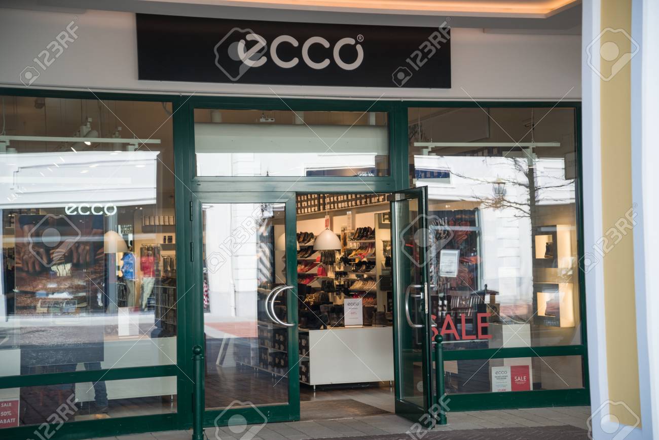 Parndorf, Austria, February 15, 2018: Ecco Store In Parndorf, Austria. Ecco Is A Danish Shoe Manufacturer And Retailer Founded In 1963 By Karl Toosbuy In Bredebro, Denmark. Stock Photo, Picture Royalty