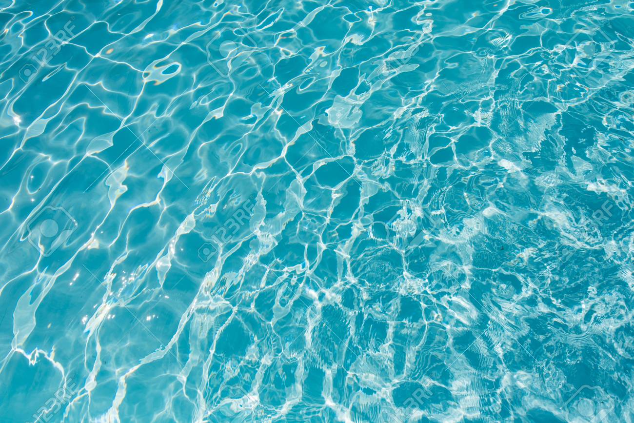 아름 다운 리플 웨이브 및 수영장에서 물 표면 로열티 무료 사진, 그림, 이미지 그리고 스톡포토그래피. Image 66469589