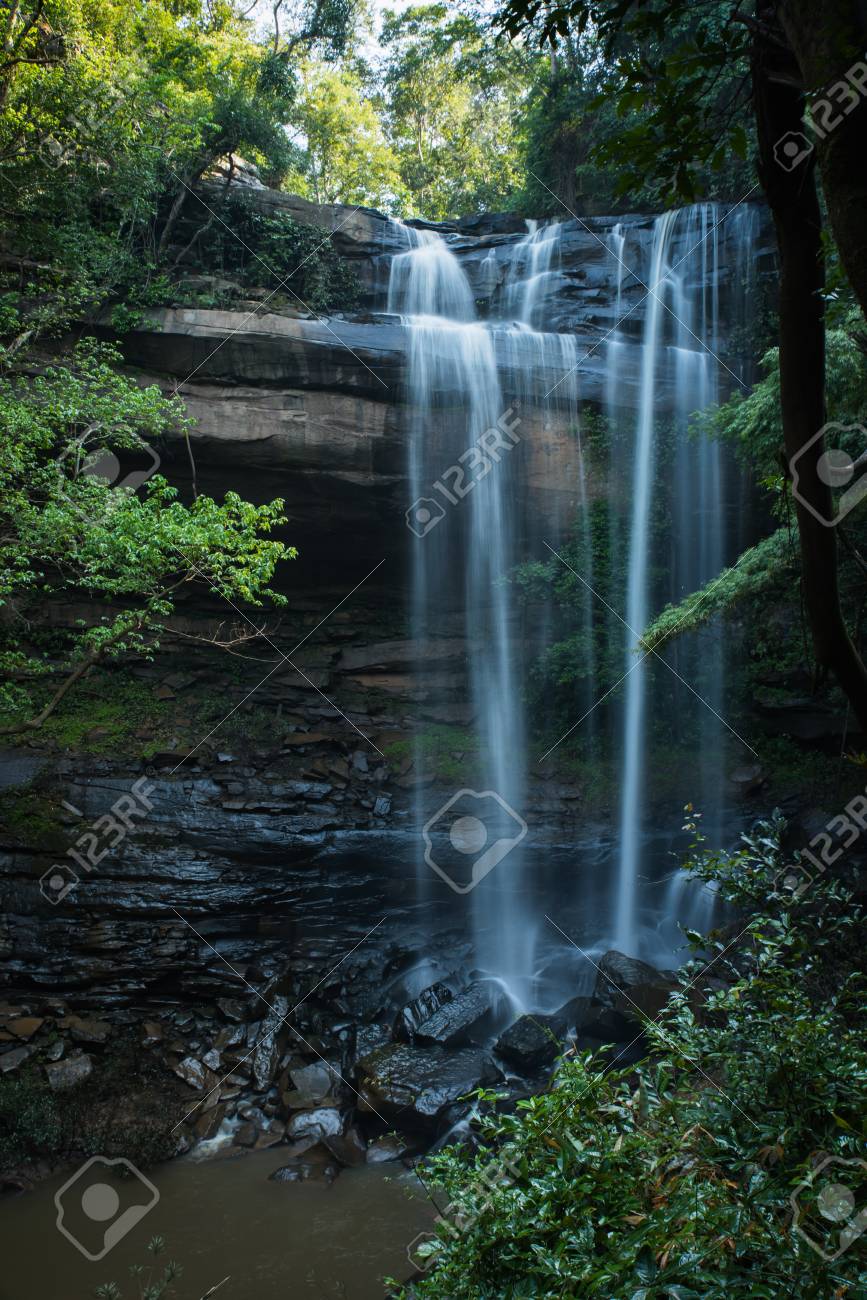 美しい滝 ヨンひもの滝 タイ ウドンタニ県 の写真素材 画像素材 Image 美しい滝 ヨンひもの滝 タイ ウドンタニ県 の写真素材 画像素材 Image