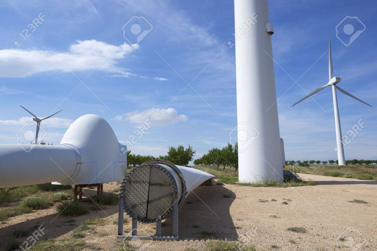 repair work on the propeller of a windmill - 20787506 repair work on the propeller of a windmill - 20787506