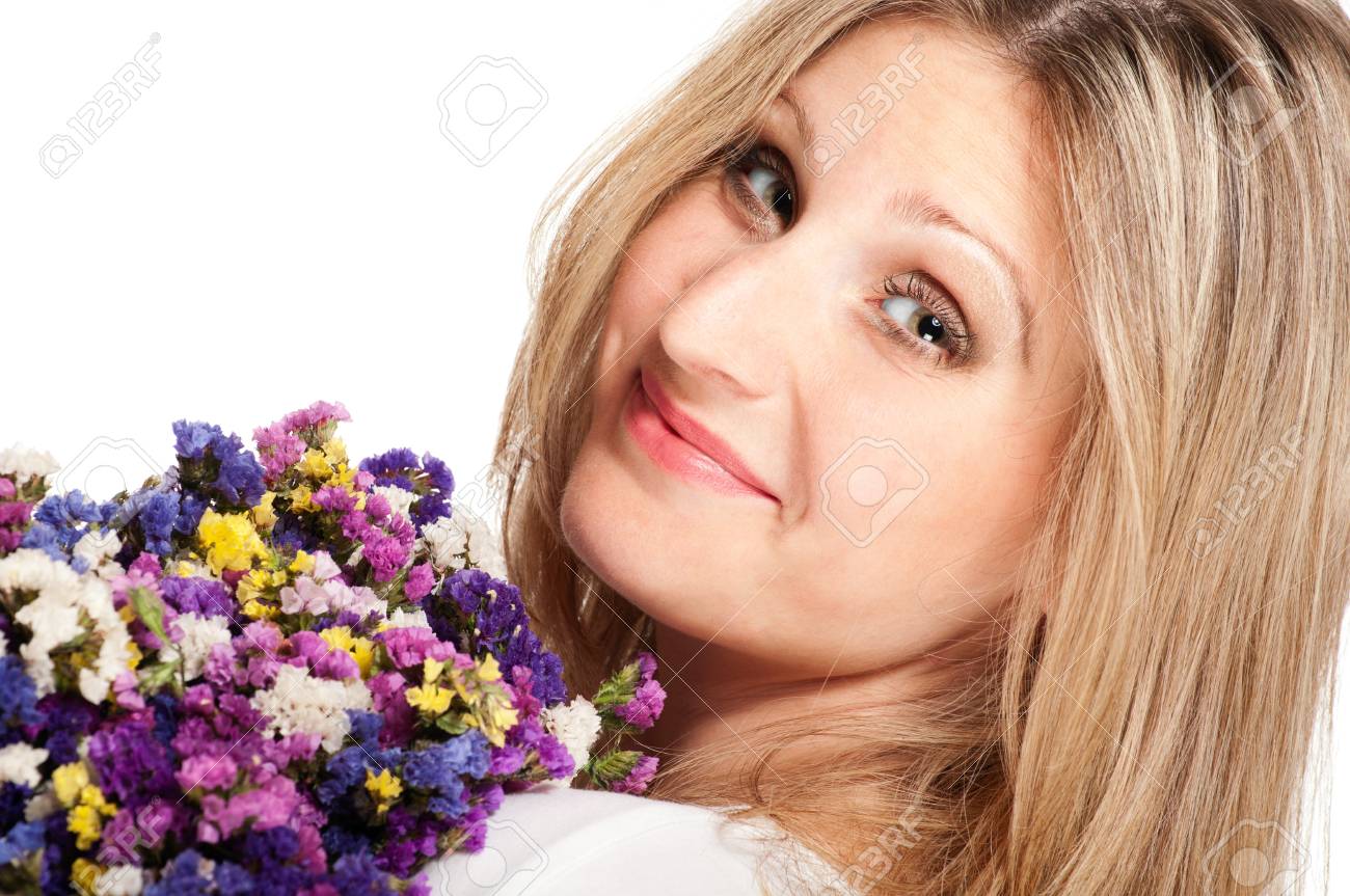 Blonde Femme Tourne Avec Le Bouquet De Fleurs Des Champs Isoles Sur Fond Blanc Banque D Images Et Photos Libres De Droits Image Blonde Femme Tourne Avec Le Bouquet De Fleurs Des Champs Isoles Sur Fond Blanc Banque D Images Et Photos Libres De Droits Image