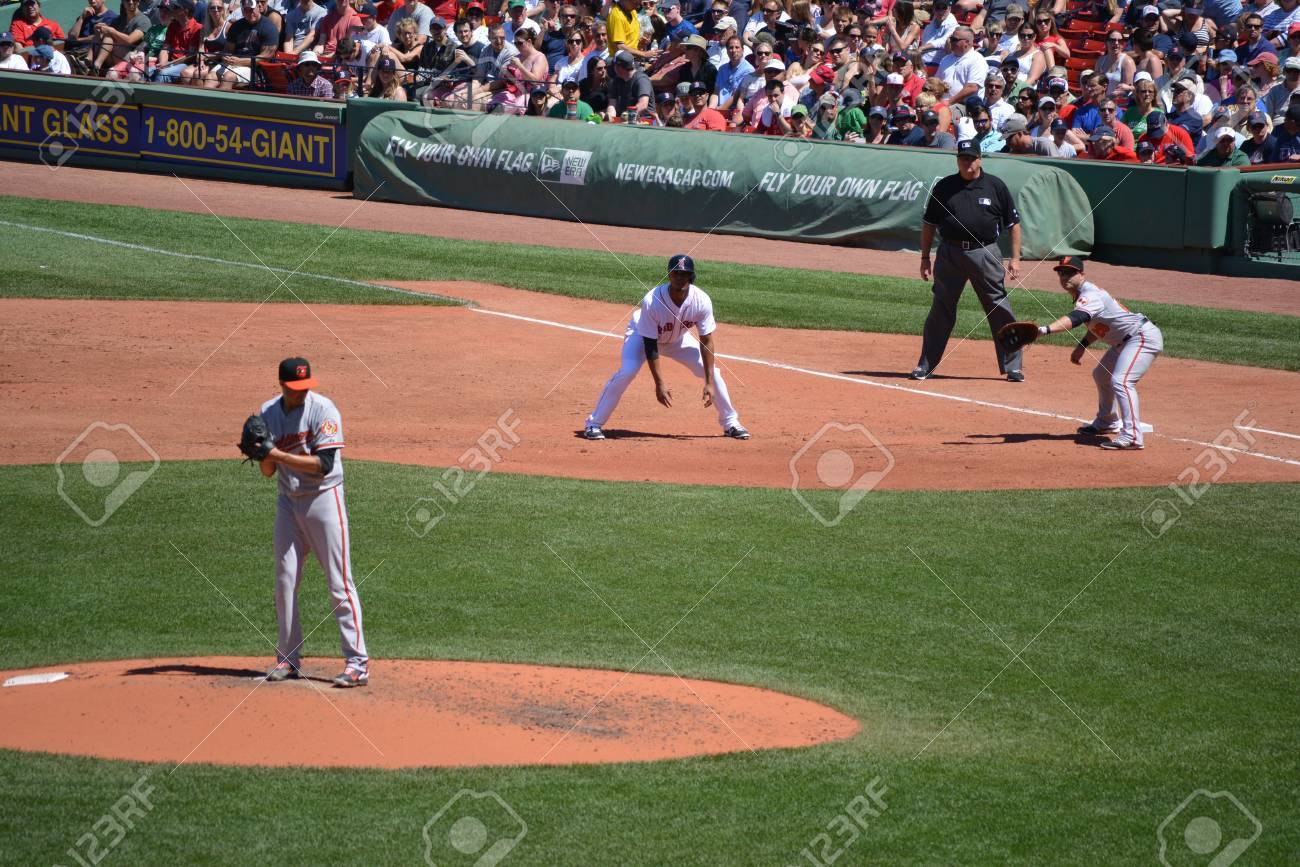 マサチューセッツ州のボストン フェンウェイ パークでの米国 14 年 7 月 6 日 メジャー リーグ野球ゲーム の写真素材 画像素材 Image
