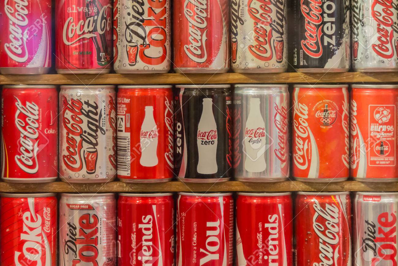 バンコク タイ王国 9 月 13 14 コークス光 コカコーラゼロ 等のための特別な版 アルミニウムのコレクション缶コカ コーラ有名なドリンク ブランドで様々 なデザインの含まれています の写真素材 画像素材 Image バンコク タイ王国 9 月 13 14 コークス光 コカコーラゼロ 等のための特別な版 アルミニウムのコレクション缶コカ コーラ有名なドリンク ブランドで様々 なデザインの含まれています の写真素材 画像素材 Image