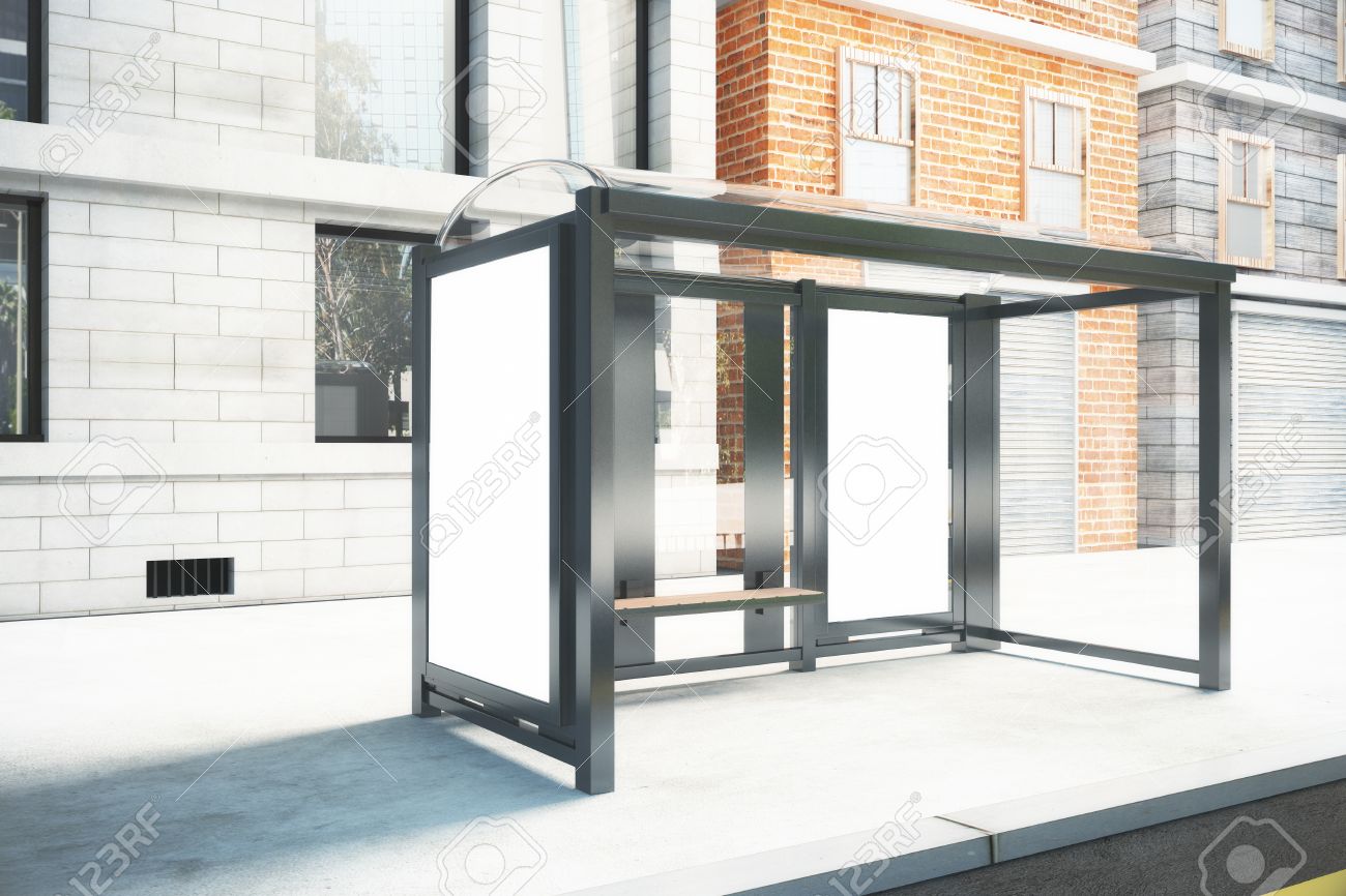 Cartel En Blanco En La Pared De La Parada De Autobus En La Calle