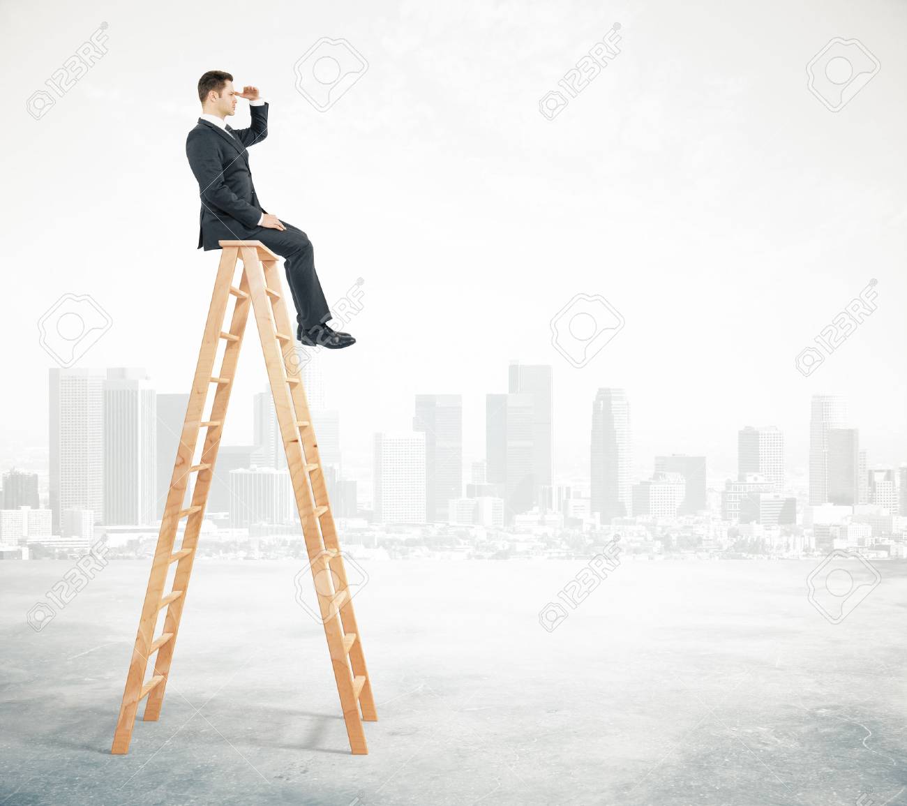 Стремянкой трансформер фирмы aluminium multi-purpose ladder, en 131. Ladder parts. Человек вглядывается в даль. Стремянка hymer. Top ladder.