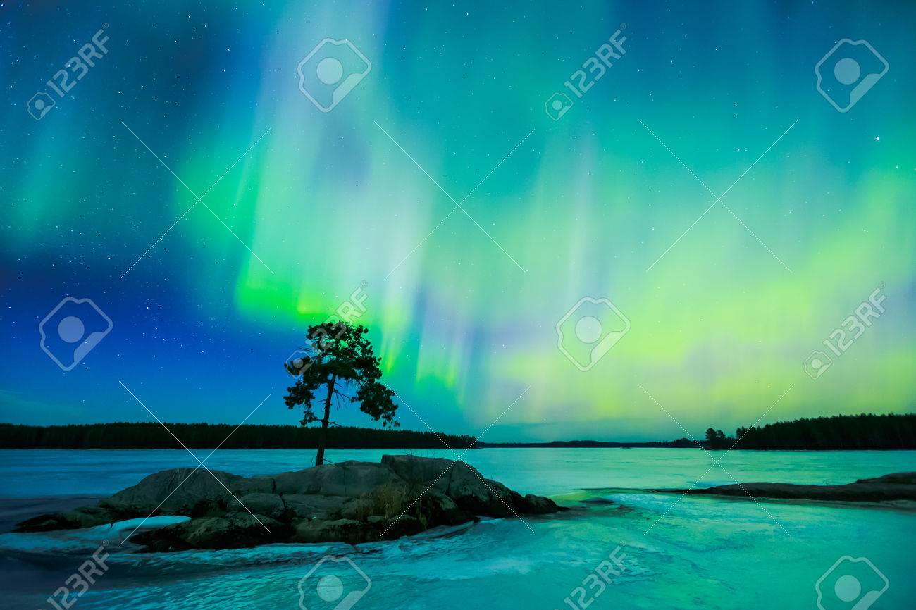 空にカラフルなオーロラ オーロラ の写真素材 画像素材 Image