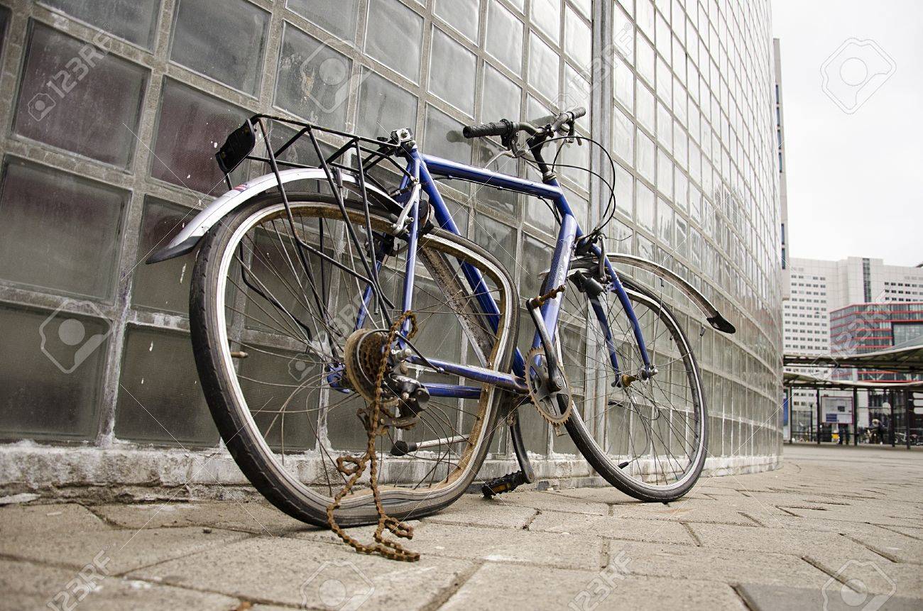 捨ててあった自転車 拾う