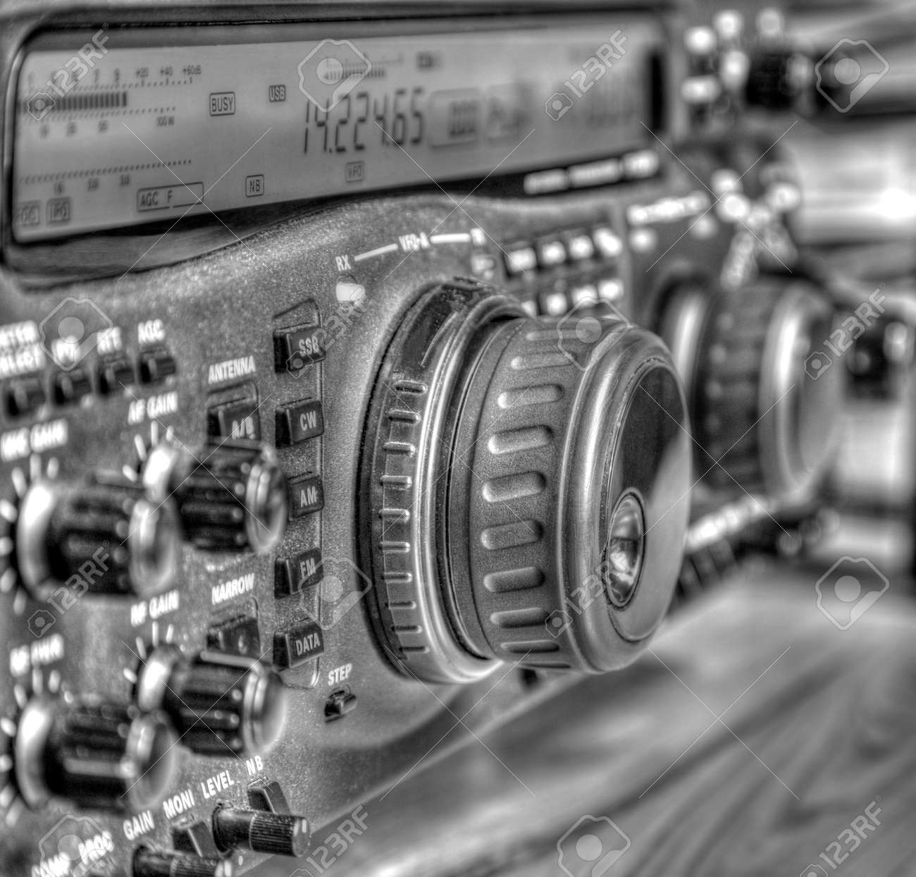 Frequency Radio Amateur Transceiver