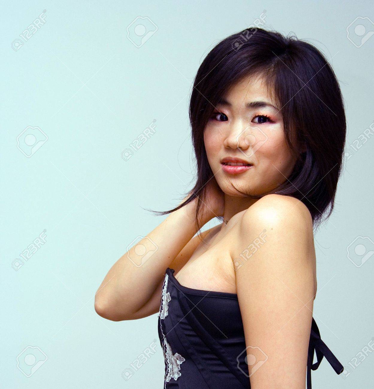 Oriental Women Pics