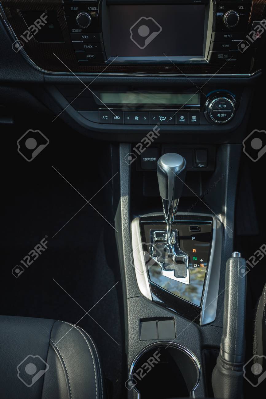 Détail Du Nouvel Intérieur De Voiture Moderne, Accent Sur L ... Détail Du Nouvel Intérieur De Voiture Moderne, Accent Sur L ...