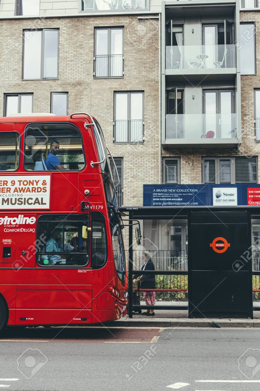 ロンドンバス停 標識 看板 ロンドンバス停 標識 看板 ロンドンバス停
