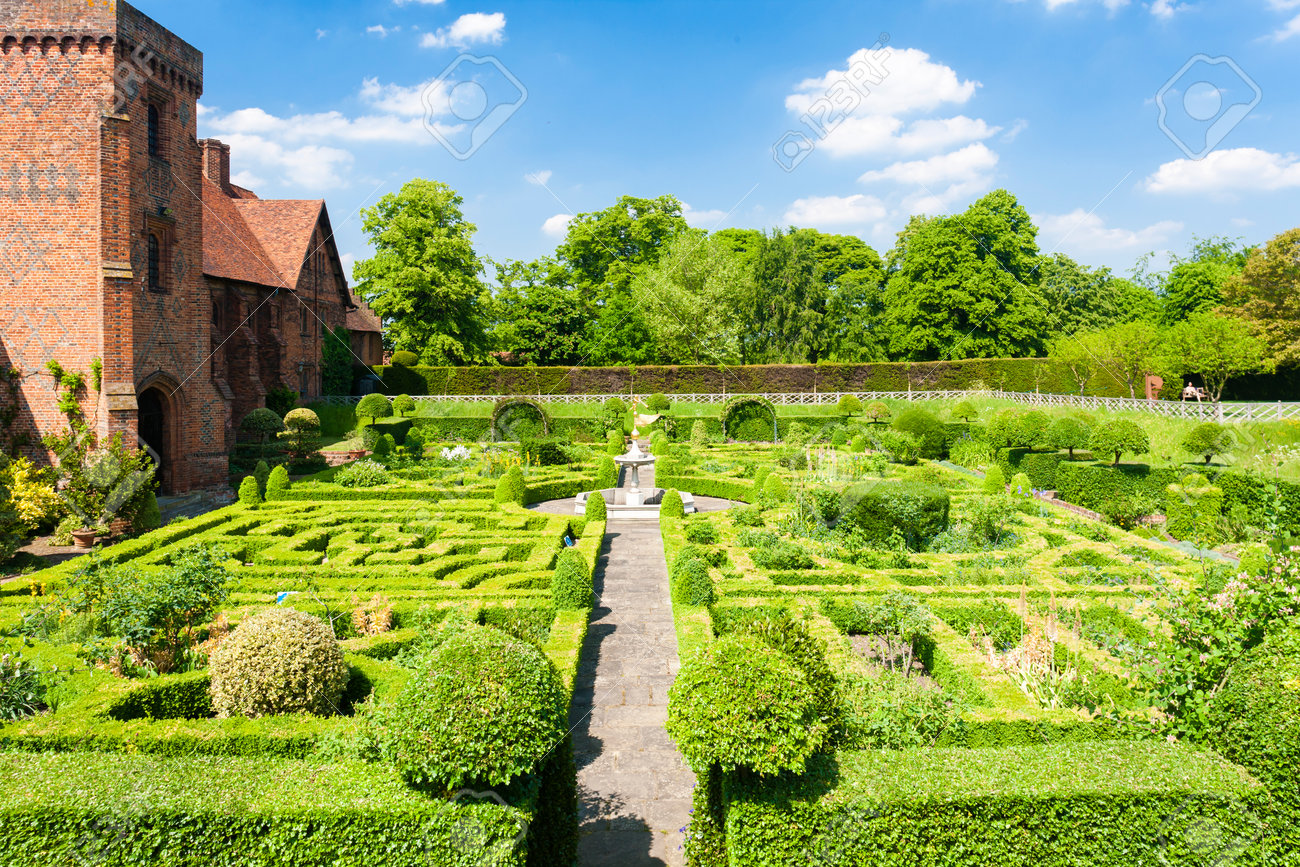 イギリス ハートフォードシャー ハット フィールド ハウス ガーデン の写真素材 画像素材 Image
