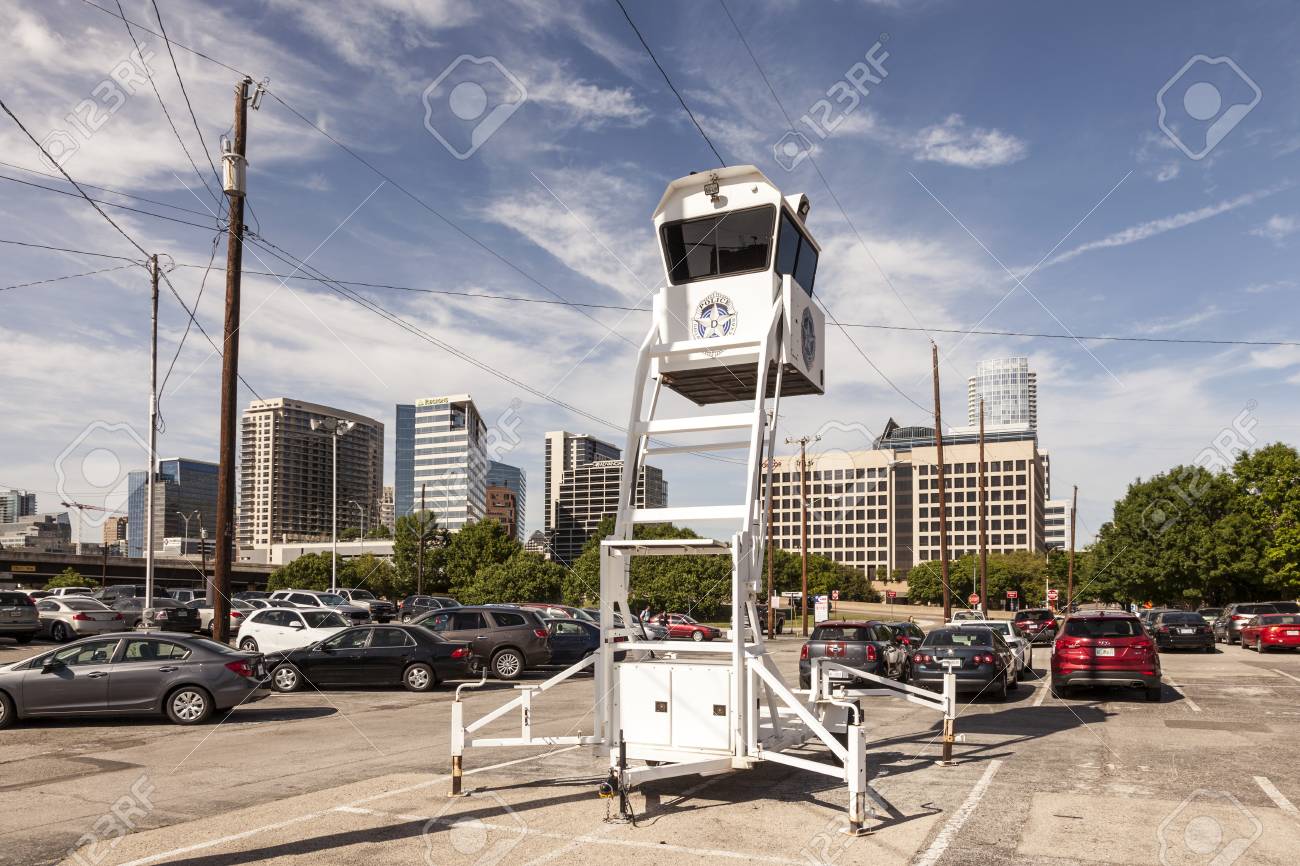 58006174-dallas-usa-apr-7-police-observation-tower-in-a-parking-lot-in-dallas-downtown-april-7-2016-in-dallas.jpg