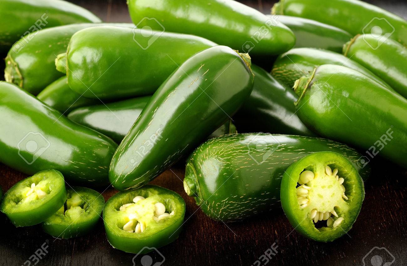 緑色のハラペーニョ唐辛子 の写真素材 画像素材 Image