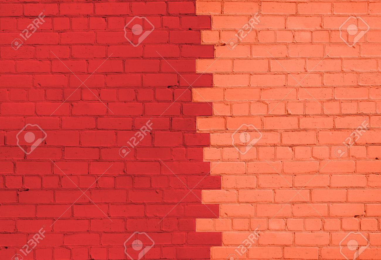 Immagini Stock Muro Di Mattoni In Colori Rosso E Arancio Brillante Diviso In Due Meta Sul Mezzo Image 59287126