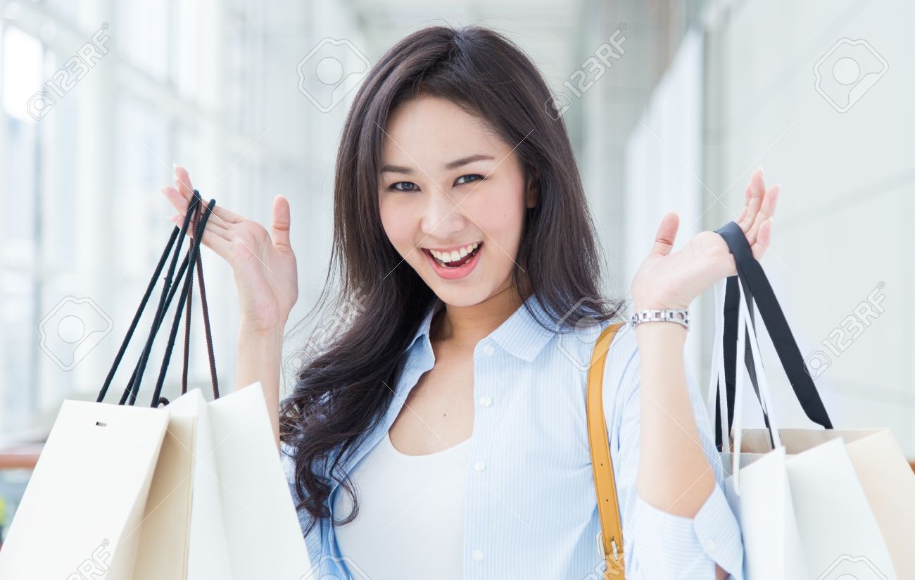 Allessandra ribeiro shemale Asian happy shopping