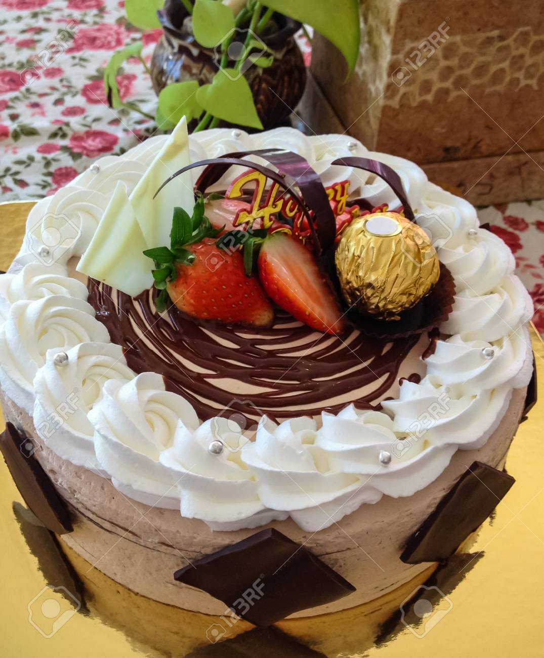 皿の上のフルーツ ショート ケーキ の写真素材 画像素材 Image