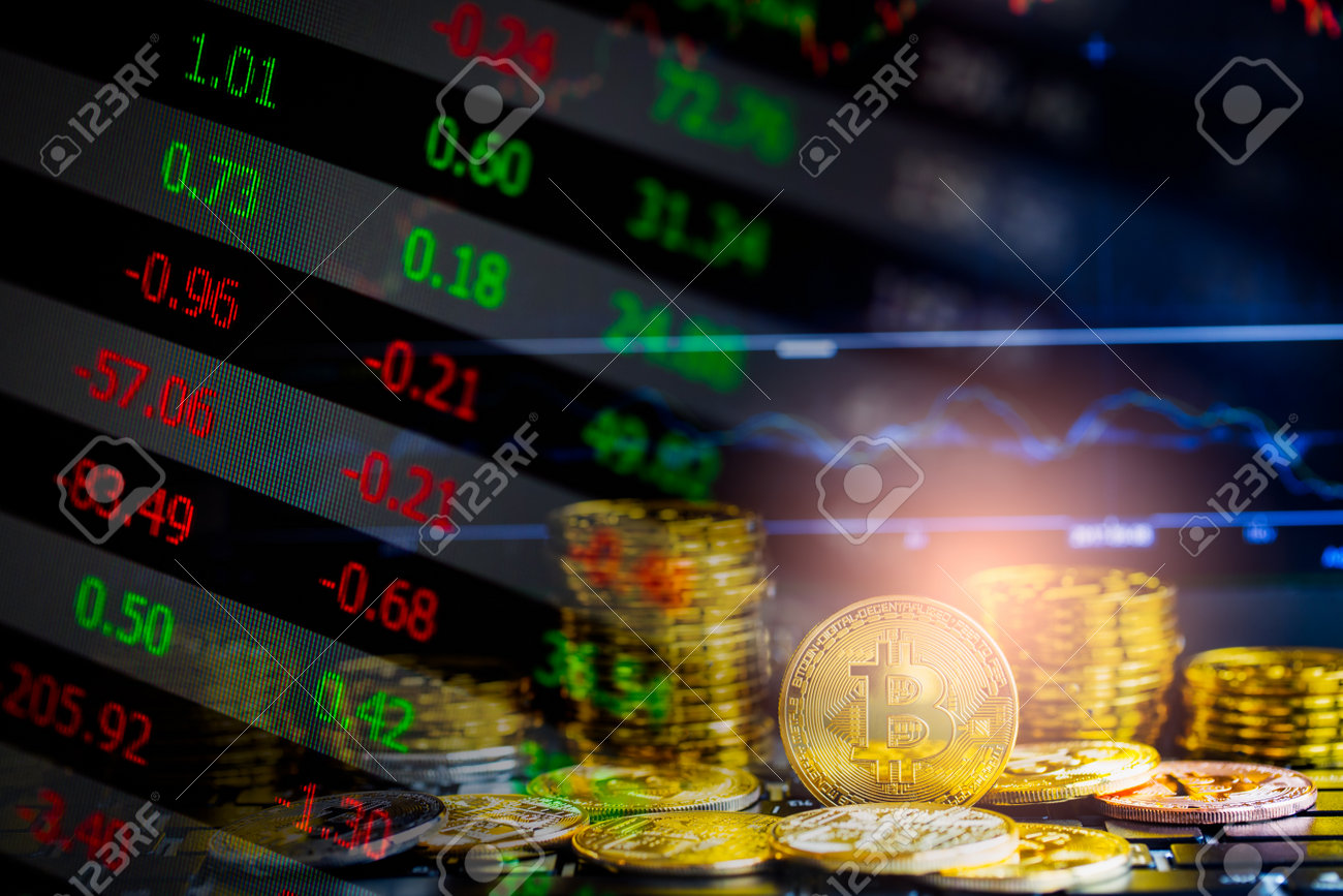 Modern Way Of Exchange. Bitcoin Is Convenient Payment In Global Economy  Market. Virtual Digital Currency And Financial Investment Trade Concept. Abstract  Cryptocurrency With Gold Bitcoin Background. Stock Photo, Picture and  Royalty Free