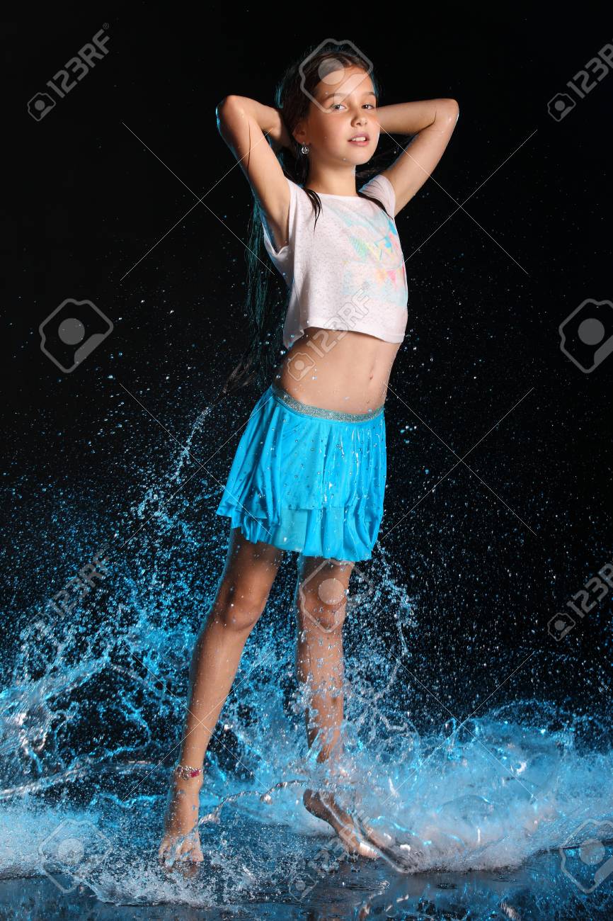 teen girls in wet clothes Teen girls in wet clothes