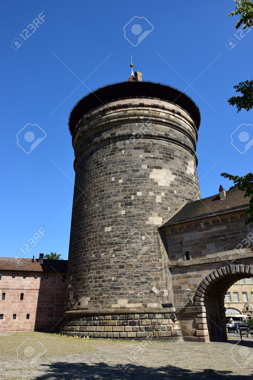 etiam-dictum-ipsum-a-felis