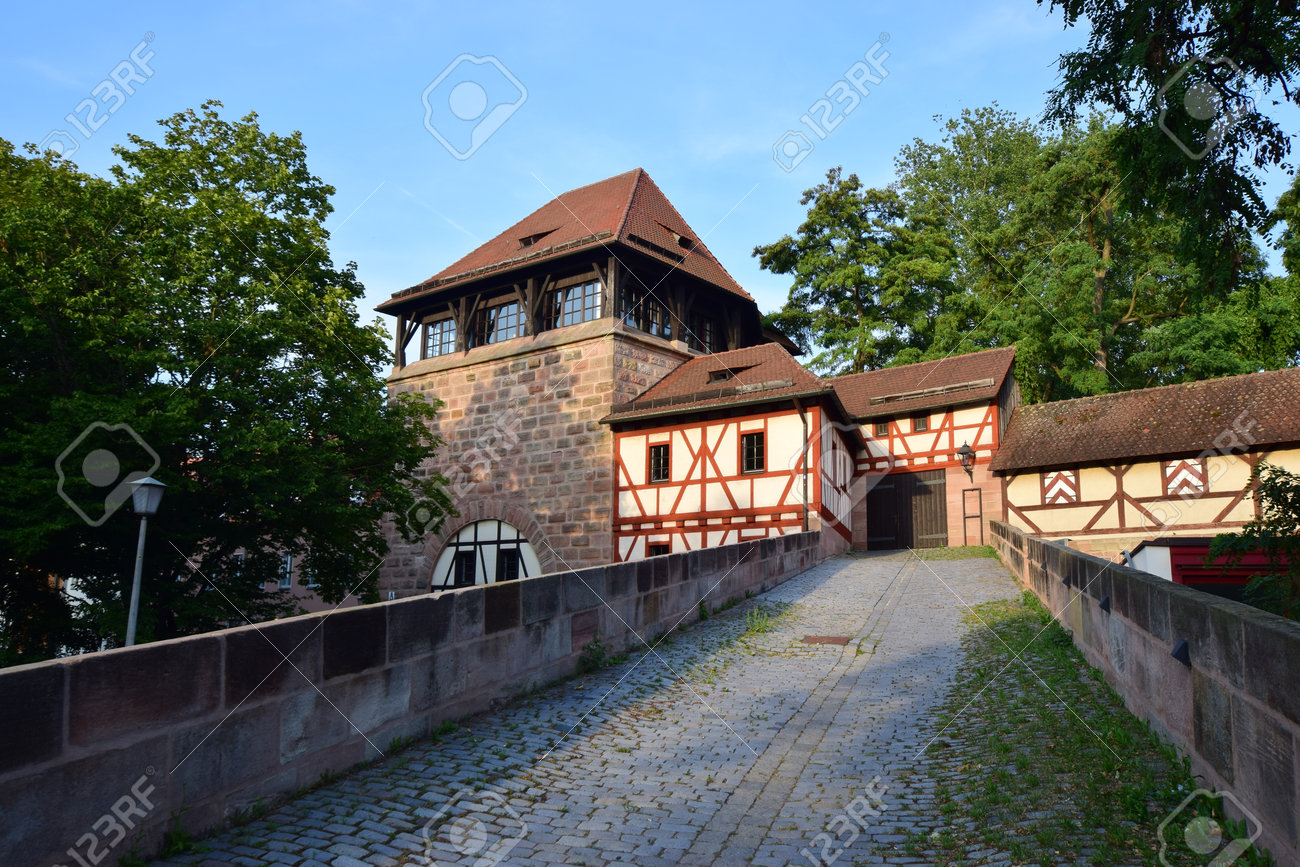 etiam-dictum-ipsum-a-felis