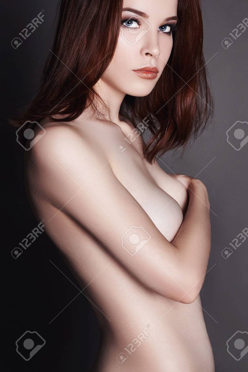 nude-girl-simple