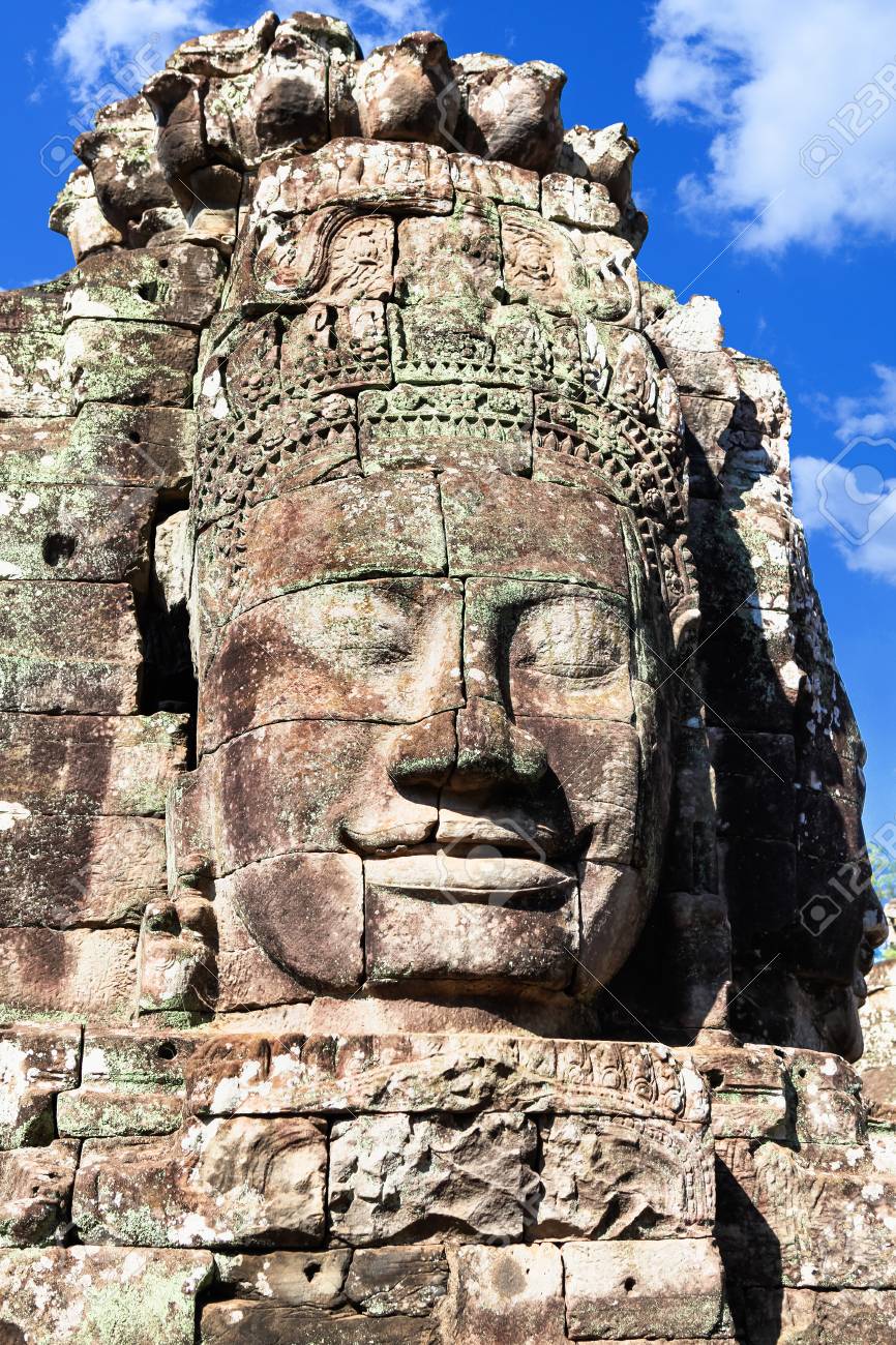 カンボジア ・ アンコール ワット バイヨン寺院の側面に刻まれた
