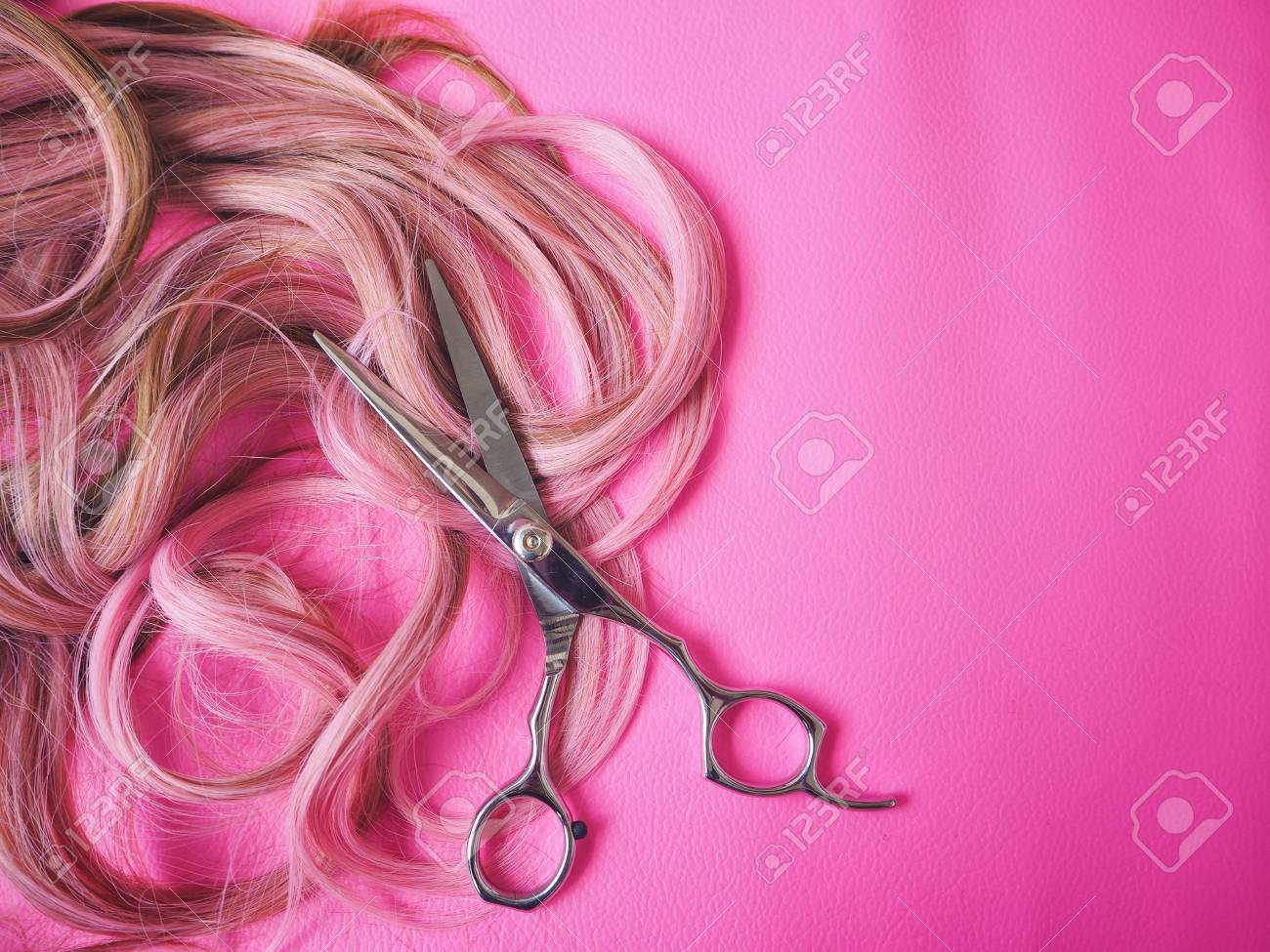 pink hair cutting shears
