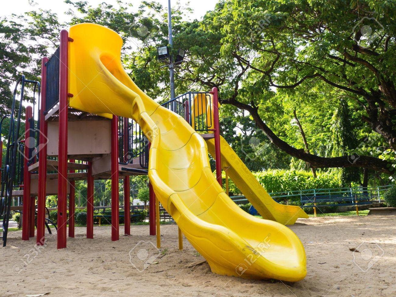rutsche fur kinderzimmer, rutsche für kinder in öffentlichen spielplatz lizenzfreie fotos, Design ideen