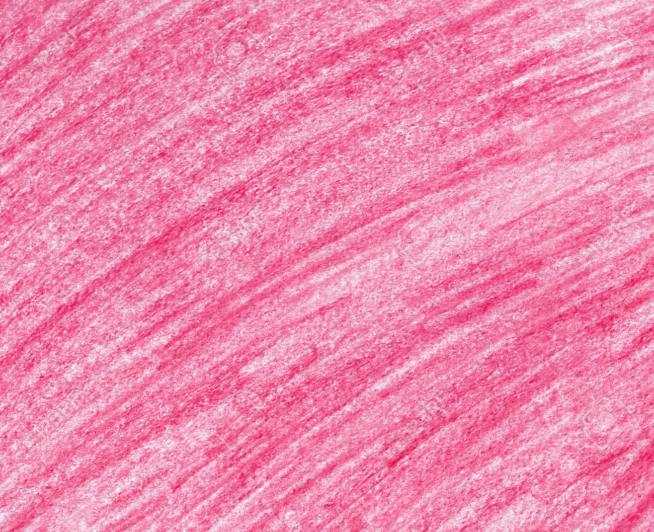 クレヨンの落書きの背景 赤パステル クレヨン スポット ワックス クレヨンのテクスチャです ピンクの背景 グラデーション 傷とドットの背景 オンブル バラ色紫色の背景 鉛筆ブラシ 手描き グランジ チョーク の写真素材 画像素材 Image