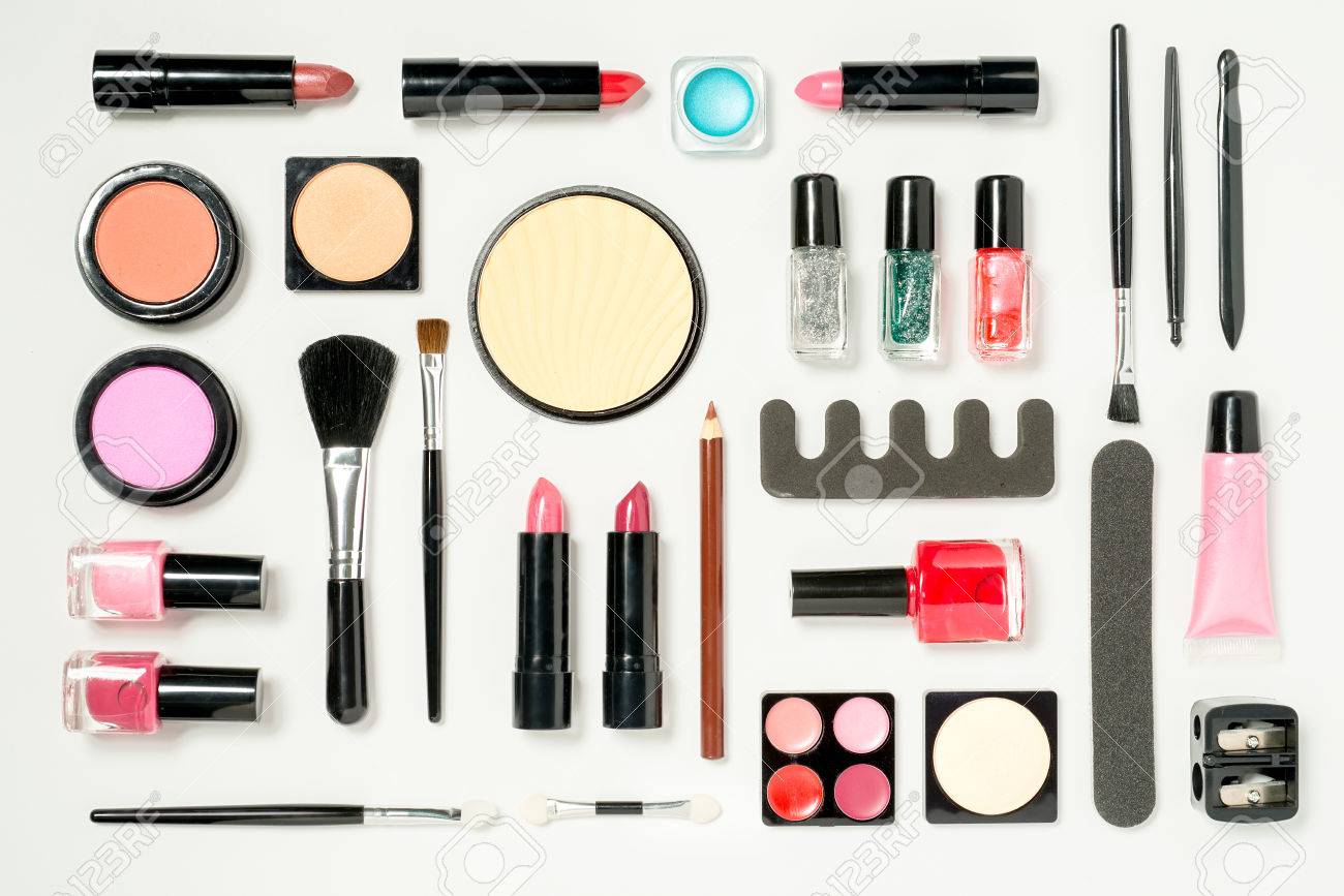 Un Ensemble Complet De Produits De Beauté Ou De Maquillage. Banque D'images  Et Photos Libres De Droits. Image 55317217.